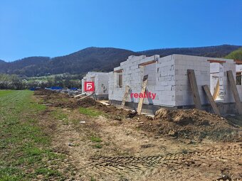 Posledné 2 domy - 8