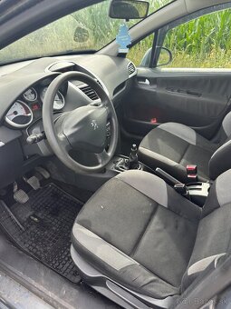 Peugeot 207 1.6 HDi 66 kW, r.v. 2006, šedá metalíza - 8