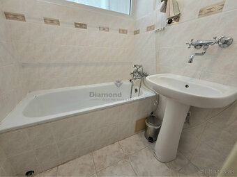 NA PREDAJ 1 IZBOVÝ BYT NA ULICI TOLSTÉHO 1, KOŠICE - SEVER - 8