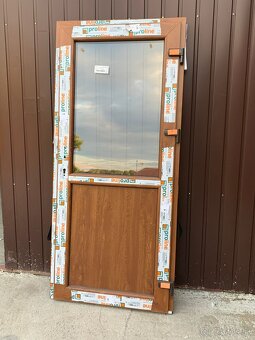Vchodové plastové dvere - 8
