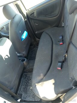Toyota Yaris 2004,Automat-nepojazdné - 8