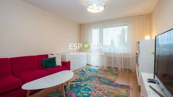 Pekný, zrekonštruovaný, moderný 2i byt s lódžiou na predaj - 8