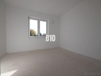 NOVOSTAVBA 4-izbového rodinného domu v Kozárovciach - 8