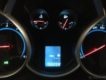 Predám Chevrolet Cruze - 8