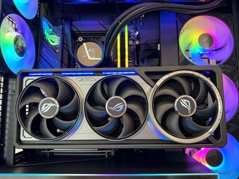 Ryzen 7 9800x3D, RTX 5090 32GB, 64GB RAM, 2TB SSD, 1200W - 8