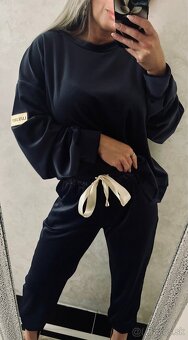 Damska talianska velurova suprava navy - 8