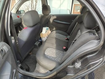 Fabia 2006 1.2 HTP 47 kw/ 55 koní 1000 € - 8