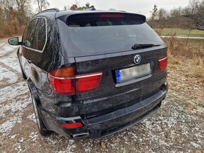 BMW X5 E70 M-paket 3.0 2013 180kw - výměna Piaggio Vespa GTS - 8