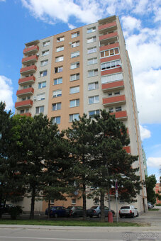 Prenájom 3 izbový byt Galanta - 8