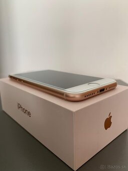 Predám Apple iPhone 8 Gold 64 GB - 8
