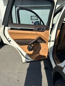 PORSCHE CAYENNE II 4,8 S - 8