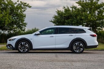 Opel Insignia country tourer 4X4 /aj na splátky/ - 8