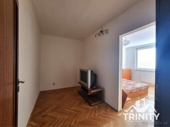 Na prenájom veľký 3-izbový byt s dvoma balkónmi v meste Nové - 8