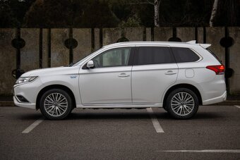 Mitsubishi Outlander 2.4l PHEV CVT - 8