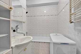 NA PREDAJ | 3-izbový byt s dvomi lodžiami, Rendez – pokojná - 8