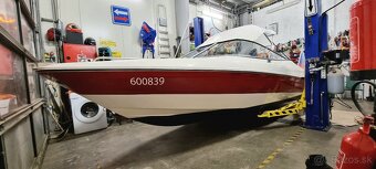 Bayliner 1851SS Capri motorový člun - 8