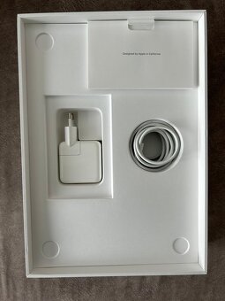 MacBook Air 13" M1 – 8GB / 256GB top stav - 8