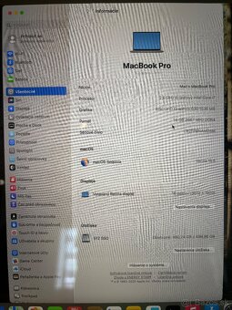 Apple MacBook Pro 16" - 8