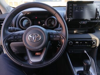 Toyota Yaris Hybrid 1.5 Comfort + Style + Tech - 8