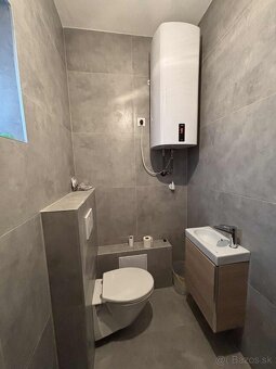 Predáme novostavbu 3 izb byt s terasou, parkovaním a pozemko - 8