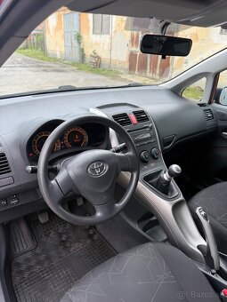 Toyota Auris 1.33 Dual VVT-i 100k M6 (benzín) - 8