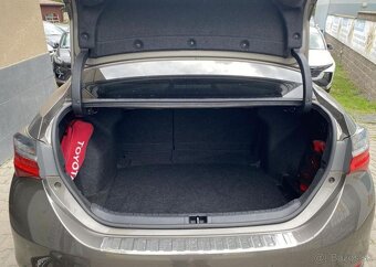 Toyota Corolla 1.6-AUTOMAT-KAMERA-NÍZKÉ KM - 8