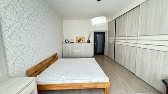 3- room apartment 120m2 in the centre - 8