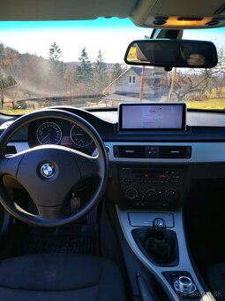 E90 318d - 8