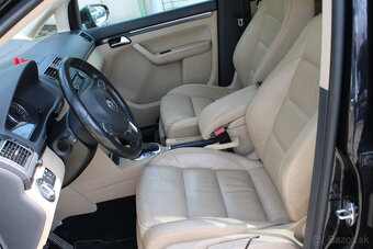 Volkswagen Touran 1.6 TDI Comfortline DSG - 8