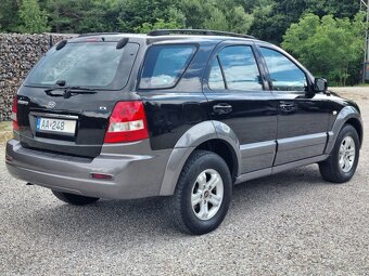 KIA SORENTO 2,5CRDi 4x4 - 8