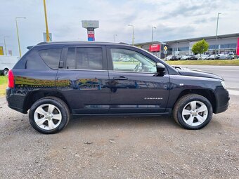 Jeep Compass 2.2L I4 CRD 4X4 - 8