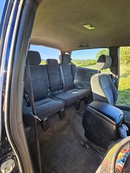 Toyota LandCrusier 120 - 8