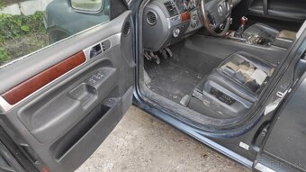 Rozpredam vw touareg 2004 - 8