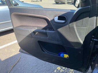 Ford Fusion - 8