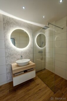 Na predaj samostatne stojací 6-izbový RD/ Hradec - 8