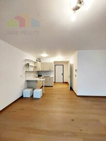 Na prenájom 1-izbový byt s balkónom, 42 m², Košická ul., ZWI - 8