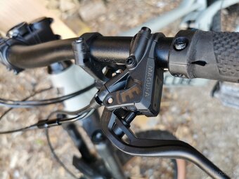 Horsky bicykel celoodpruzeny ram M pneu 29 - 8