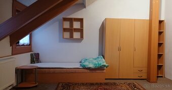 Koliba- na skok od lesa s top výhľadom na celú BA - 8