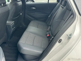Toyota Corolla Combi 2.0 Hybrid E-CVT, r.v.: 2021 - 8