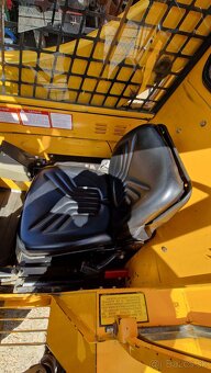 Jcb robot - 8
