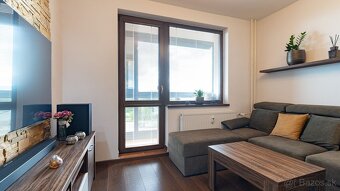 NA PREDAJ 1,5 IZBOVÝ BYT S DVOMI LODŽIAMI - 8