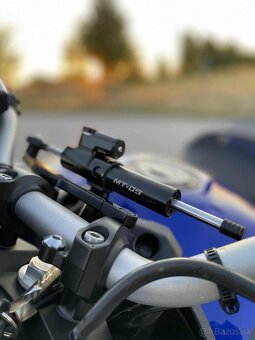 YAMAHA MT-09 AKRAPOVIC - 8