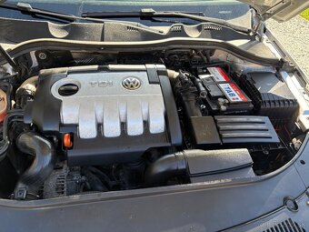 Volkswagen Passat B6 Comforttline 2.0 TDi DSG 103kw 2007 - 8