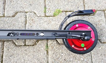 Predám   skladaciu  kolobežku  elektrickú  - - 8