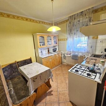 ENCS - Maďarsko 5 izbový RD, žiadaná lokalita - 8
