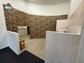 REZERVOVANÉ Prenájom priestoru v blízkom centre ZV - 8