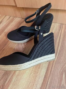 Sandále Tommy Hilfiger čierne - 8