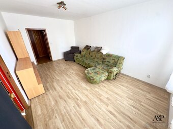 NA PREDAJ VEĽKÝ 3 IZB. BYT S BALKÓNOM, 76M2, UL., UL. L.NOVO - 8