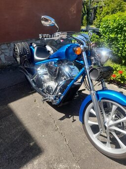 HONDA VT 1300 CX FURY - 8
