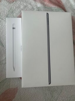 iPad 9th Generation Wi-Fi 64GB - 8